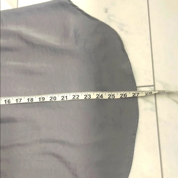 Gray Sleeveless Blouse with Pleated Front and Dress Shirt Collar Size 4 - Picture 9 of 10